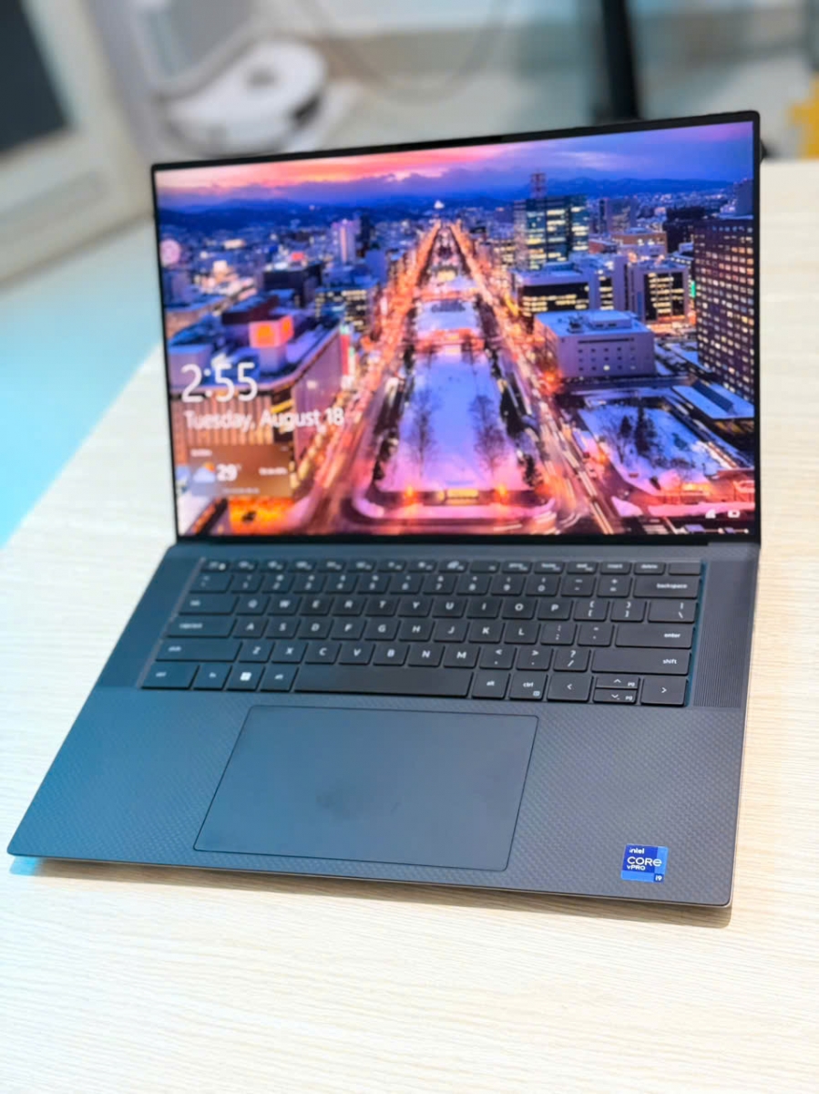 Dell precisio  5560 i9 giá rẻ